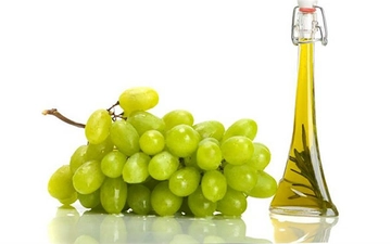 Üzüm Sirkesinin Cilde Faydası ve Kullanımı Üzüm Sirkesinin Cilde Faydası ve Kullanımı